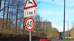 Viele Autofahrer wissen nicht, was dieses Schild bedeutet: Muss man die kommenden drei Kilometer auf Wildwechsel achten? Oder gilt drei Kilometer lang Tempo 60? Foto: Julia Bosch