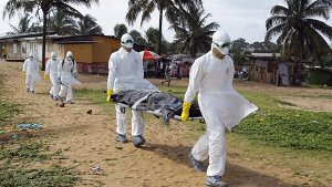 Ebola ist eine ernsthafte Bedrohung (Foto: Liberia). Nun wurde im Senegal ein humanitärer Luftkorridor eröffnet. Foto: dpa