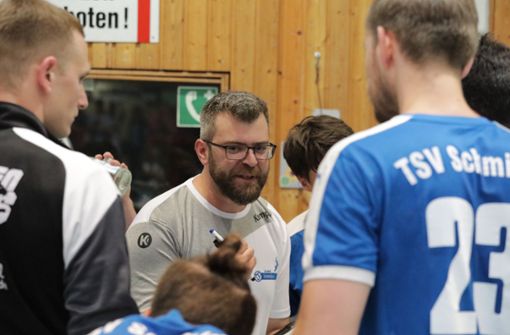 Der Trainer Slavko Pustoslemsek muss die Schmidener Handballer nach sechs Niederlagen nun auch mental wieder aufbauen. Foto: Archiv Patricia Sigerist