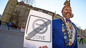 Thomas Klingenberg steht am Ende der Konfetti-Verbotszone. Foto: Lichtgut/Leif Piechowski