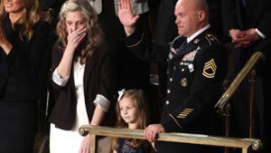 Sichtlich bewegt: Die Familie Williams bei Donald Trumps Rede zur Lage der Nation. Foto: AFP/MARK WILSON