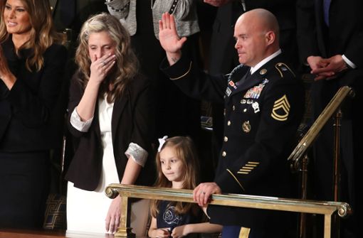 Sichtlich bewegt: Die Familie Williams bei Donald Trumps Rede zur Lage der Nation. Foto: AFP/MARK WILSON