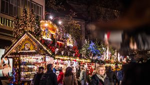 Die Weihnachtsmärkte in Stuttgart (Foto), Ludwigsburg und Esslingen   locken insgesamt mehrere Millionen Besucher an. Foto: Lichtgut/Max Kovalenko
