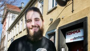 Amos Heuss ist das neue Gesicht im Jugendhaus Komma in Esslingen. Foto: Ines Rudel