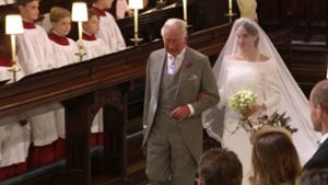 Eigentlich hätte Meghan Markles Vater Thomas seine Tochter bei der Hochzeit mit Prinz Harry im Mai 2018 zum Altar führen sollen. Da er nicht erschien, übernahm ihr Schwiegervater Prinz Charles den Job. Foto: dpa