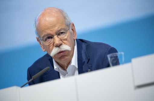 Daimler-Chef Zetsche verkündete letzte Woche einen Gewinnrückgang um knapp ein Drittel. Foto: dpa