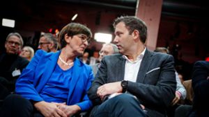 Wollen wieder gemeinsam für den SPD-Vorsitz kandidieren: Saskia Esken und Lars Klingbeil Foto: dpa/Kay Nietfeld