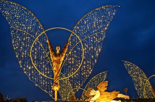 Der Ludwigsburger Weihnachtsmarkt wird  in  diesem Jahr zwar ausfallen,  die charakteristischen Engel sollen dennoch leuchten. Foto: factum/Archiv