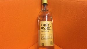 Empfohlen zur Einnahme im nicht-öffentlichen Raum: Der Lockdown-Wein. Foto: Weier