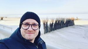 Sven Deutschmanek wird für einige Zeit nicht mehr bei „Bares für Rares“ zu sehen sein. Foto: instagram.com/sven_deutschmanek