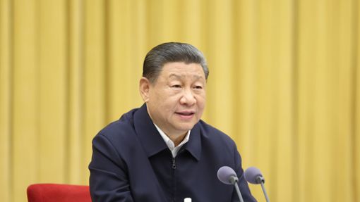 Chinas Staats- und Parteichef Xi Jinping hat seine Europareise begonnen. Foto: Ju Peng/XinHua/dpa