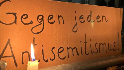 Der SPD-Landtagsabgeordnete Florian Wahl zeigt sich über antisemitisch motivierte Straftaten im Kreis besorgt. Foto: dpa/Sven Kaeuler
