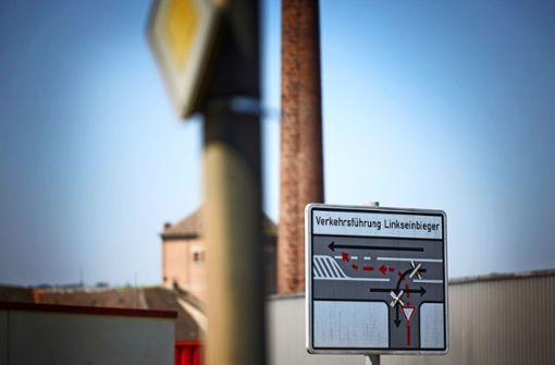 Ein Verkehrsführungshinweis für Rätselfreunde Foto: Gottfried Stoppel