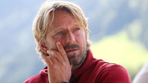 Sven Mislintat macht sich viele Gedanken über den Fußball. Mit dem VfB Stuttgart strebt der Sportdirektor den Klassenverbleib in der Bundesliga an. Foto: Baumann/Datenquelle für die Grafiken: transfermarkt.de
