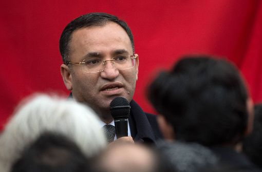 Der türkische Justizminister Bekir Bozdag wird nun wohl doch nicht in Gaggenau auftreten. Foto: dpa