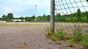Der Hartplatz des 1. SV Fasanenhof  könnte ebenso wie die Plätze des TSV Jahn Büsnau und des Vereins Arces durch einen Kunstrasenplatz ersetzt werden. Foto: Sandra Hintermayr
