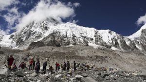 Innerhalb von zwei Tagen sind vier Menschen am Mount Everest gestorben. Foto: AP