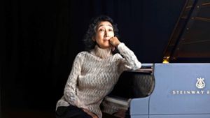 Mitsuko Uchida schwört auf Flügel von Steinway. Am Sonntag tritt die Pianistin um 18 Uhr in Bietigheim auf. Foto: Decca/Justin Pumfrey