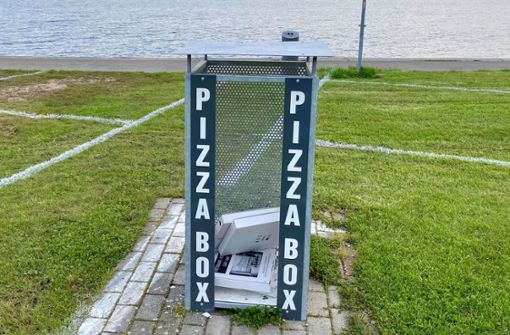 Gute Idee: Mülleimer für Pizzakartons in Meersburg am Bodensee Foto: Jan Sellner