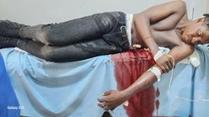 Schwer verwundet: Steven Kabuye Foto: Christian Putsch/Christian Putsch