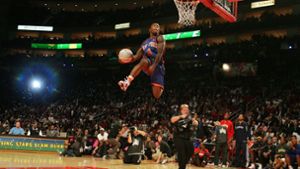 Nate Robinson, Körpergröße 1,75 Meter, legte einen der unglaublichsten Slam-Dunk-Wettbewerbe der NBA-Geschichte hin. Als einziger Spieler der Geschichte gewann er den Wettbewerb drei Mal. Foto: AFP