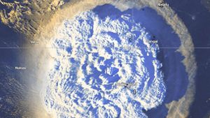 Dieses vom Tonga Meteorological Services veröffentlichte Satellitenbild zeigt einen Vulkanausbruch. Foto: dpa/AAP Image/Tonga Meteorological Services