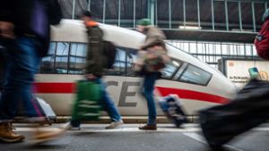 21-Jähriger bedroht und bespuckt Bahnmitarbeiter