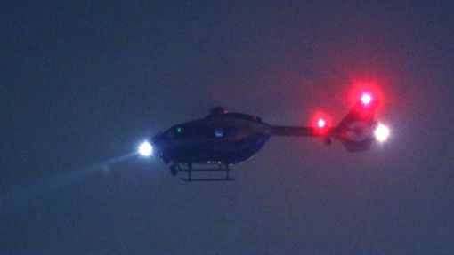 Die Polizei suchte in der Nacht auch mit einem Hubschrauber nach dem Verletzten (Symbolbild). Foto: imago images/Gottfried Czepluch/Gottfried Czepluch via www.imago-images.de