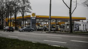 Bald wird wieder eine Tankstelle in Stuttgart verschwinden. Foto: Lichtgut/Leif Piechowski