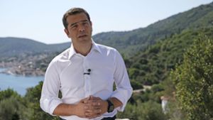 Nach dem Ende der EU-Hilfen: Griechenlands Ministerpräsident Tsipras hat auf der Insel des Odysseus, Ithaka, das Ende der Irrfahrt verkündet.  Griechenland stehe vor einem Neuanfang. Foto:  