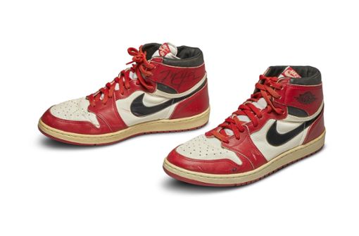 Der «Nike Air Jordan 1S» brachte über eine halbe Million Dollar ein. Foto: dpa