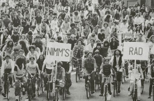 Einige von 3500 Teilnehmern: Radlerdemo in Stuttgart im Jahr 1981 Foto: Archiv/ Rudel