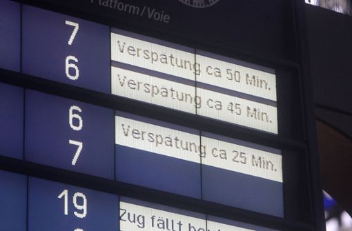 Verspätete Züge  gehören zu den regelmäßigen Ärgernissen für die Bahn-Kunden. Foto: imago/Ralph Peters