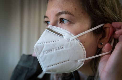 FFP-2-Masken sind ein wichtiger Schutz gegen das Coronavirus. Wer zu einer Risikogruppe gehört, soll nun einen Anspruch auf 15 Masken erhalten. Foto: Lichtgut/Achim Zweygarth
