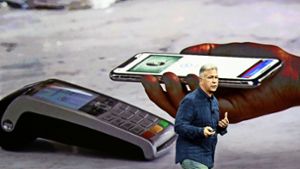 Apples Marketing-Chef Phil Schiller präsentiert das neue iPhone X. Mit Hilfe der Gesichtserkennung können die Besitzer auch Apples Bezahlsystem Apple Pay nutzen. Foto: AP