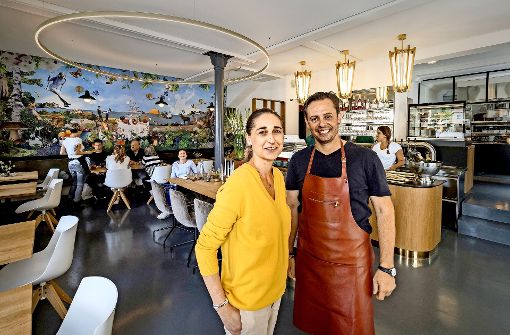 Andrea Lange und Florian Fleischmann in ihrem neuen Restaurant Foto: factum/Weise