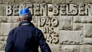 Überlebende des Konzentrationslagers Bergen-Belsen hatten dagegen protestiert, dass demnächst ein Mitglied der AfD in dem Gremium sitzen könnte, und ihre Mitarbeit infrage gestellt. Foto: dpa