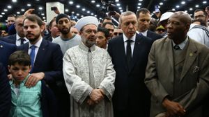 Der türkische Staatspräsident Recep Tayyip Erdogan (zweiter von rechts) bei der Trauerfeier für Box-Legende Muhammad Ali Foto: Pool Presisential Press Service