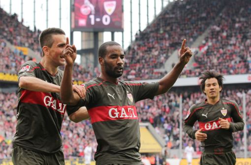 Cacau vom VfB Stuttgart nach seinem Treffer zum 1:1 beim 1. FC Köln. Foto: Pressefoto Baumann