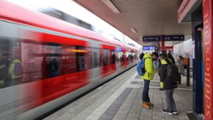 Viele Züge in Marbach fahren derzeit verspätet ein und aus. Foto: Ralf Poller/avanti