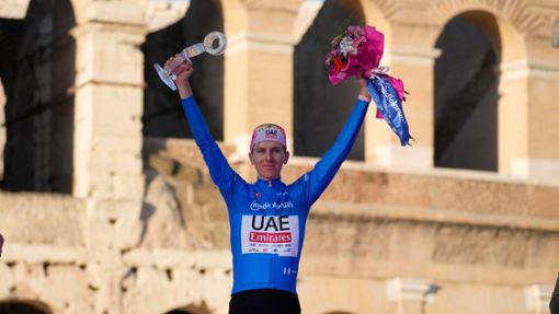 Der Slowene Tadej Pogacar hat bei seiner ersten Teilnahme den Giro dItalia gewonnen. Foto: Andrew Medichini/AP/dpa