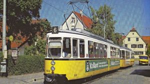 Ende 1990 wurde die Straßenbahn (im Bild am Wendehalt an der Hirschstraße) nach Echterdingen eingestellt. Nun wird über einen Wiederanschluss an die Schiene diskutiert. Foto: Archiv