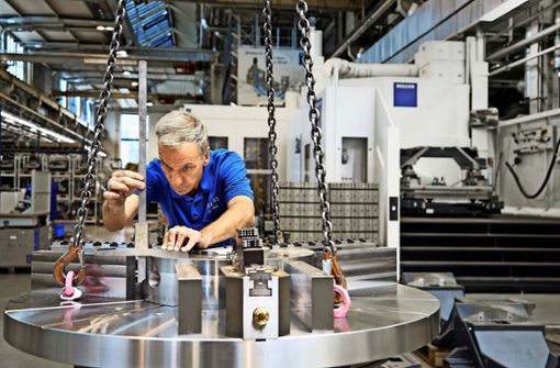 Das Geschäft beim Werkzeugmaschinenhersteller Heller brummt. Hier ein Blick in die Fertigung in Nürtingen. Foto: Heller