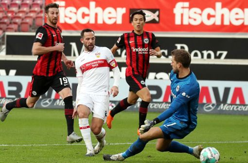 VfB-Kapitän Gonzalo Castro erzielt das zwischenzeitliche 2:0. Foto: Pressefoto Baumann/Alexander Keppler
