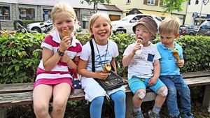 Feierabend hin oder her – für Kinder geht Eis sowieso immer. Foto: Cedric Rehman