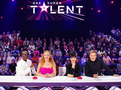 Die Jury von Das Supertalent: Bruce Darnell, Anna Ermakova, Ekaterina Leonova und Dieter Bohlen (v.l.). Foto: RTL/Stefan Gregorowius
