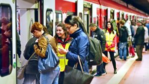 Pendler müssen für die S-Bahn bald etwas tiefer in die Tasche greifen Foto: Lichtgut/Max Kovalenko