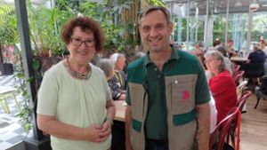 Gerlinde Kretschmann und Zoo-Direktor Thomas Kölpin beim Sommerkaffee für Ehrenamtliche in der Wilhelma. Foto: Iris Frey