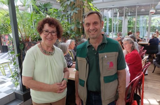 Gerlinde Kretschmann und Zoo-Direktor Thomas Kölpin beim Sommerkaffee für Ehrenamtliche in der Wilhelma. Foto: Iris Frey