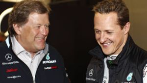 Norbert Haug mit Michael Schumacher im Jahr 2011 (Archivbild). Foto: imago sportfotodienst/imago sportfotodienst